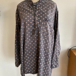 MAGNOLIA PEARL Blouse in dark blue with distressed hem